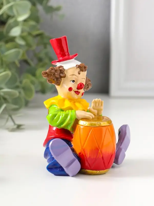 Сувенир полистоун "Клоун с играет на барабане" яркий разноцветный 11 см