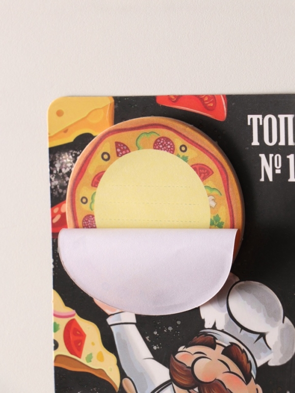 Магнит с блоком для записей и карандашом  Магнит с блоком для записей и карандашом "Может пиццу?" 7х13 см