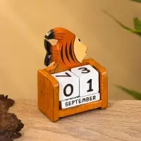 Календарь настольный "Рыбка" дерево 7х4х9 см, цв. оранжевый