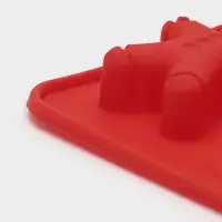 Форма для конфет и шоколада новогодняя Доляна &laquo;Карамельное чудо&raquo;, силикон, 21&times;10 см, 12 ячеек (3.5&times;3.5 см), красная