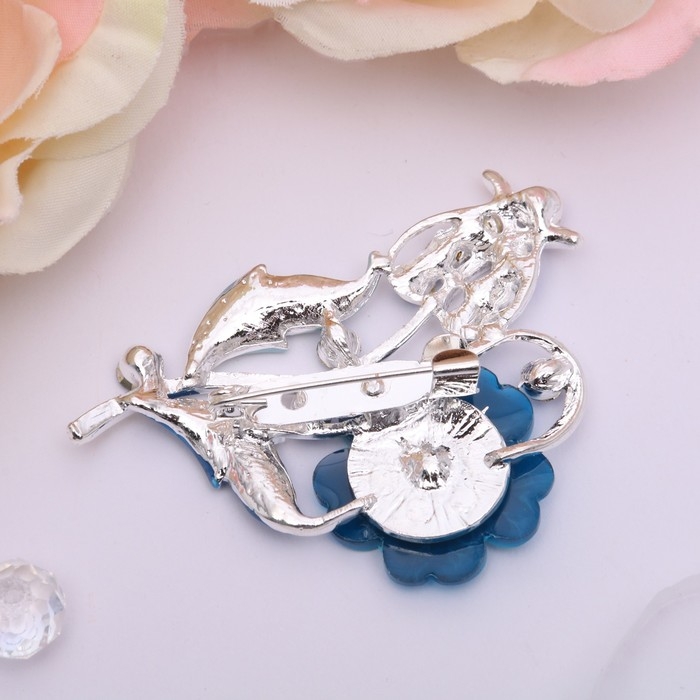 Брошь «Цветение», цвет морской в серебре Брошь «Цветение», цвет морской в серебре