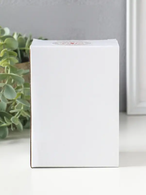 Сувенир полистоун "Мышка-пекарь в тёмном платье, с хлебом" 6х4,5х13 см