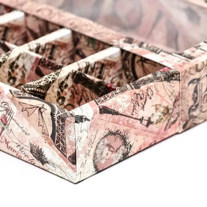 Коробка под 8 конфет + шоколад, с окном, Paris 17.7×17.85×3.85 см