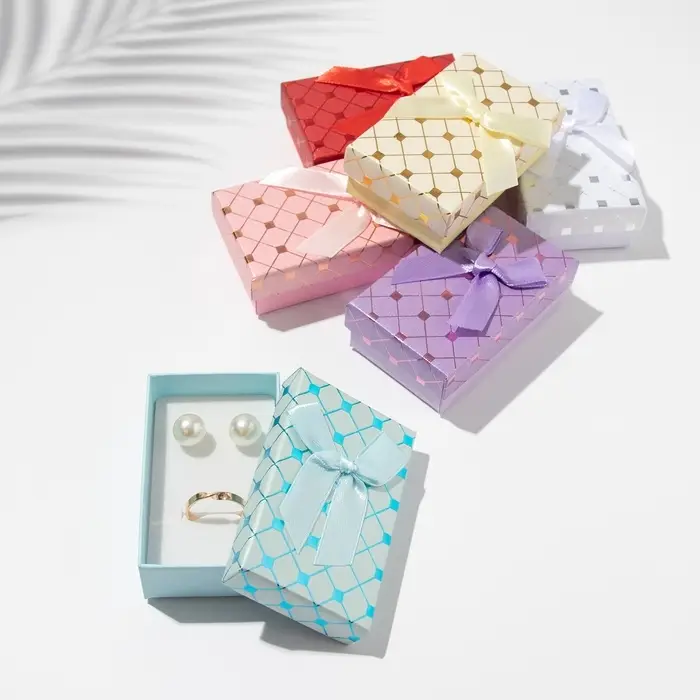 Коробочка подарочная под набор «Кубики», 5×8 (размер полезной части 4.5×7.5 см), МИКС, вставка белая Коробочка подарочная под набор «Кубики», 5×8 (размер полезной части 4.5×7.5 см), МИКС, вставка белая