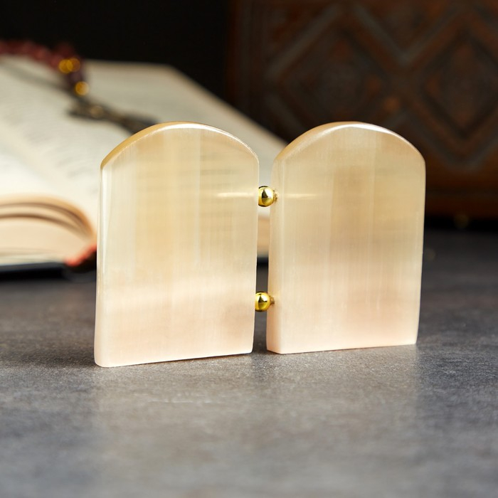 Икона  с молитвой Икона  с молитвой"Б.М.Избавительница", селенит