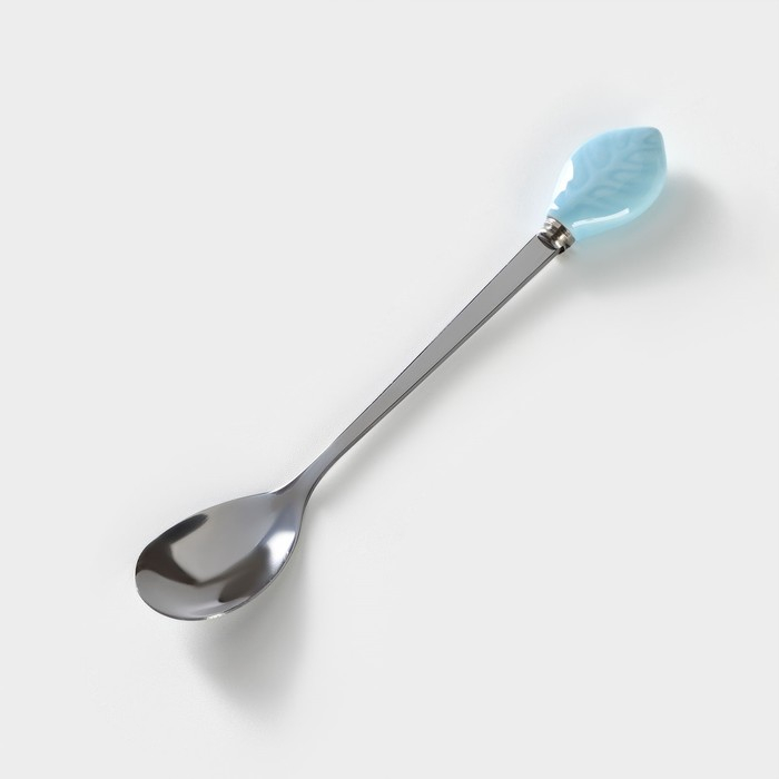 Чайная пара керамическая «Листочек», 3 предмета: чашка 320 мл, блюдце 25,5×16 см, ложка, цвет голубой Чайная пара керамическая «Листочек», 3 предмета: чашка 320 мл, блюдце 25,5×16 см, ложка, цвет голубой