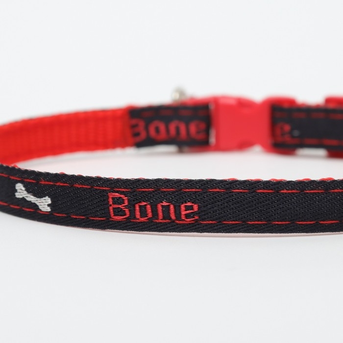 Ошейник Ошейник "Джинс" полиэстер с бубенчиком, 34 х 1 см, черно-красный