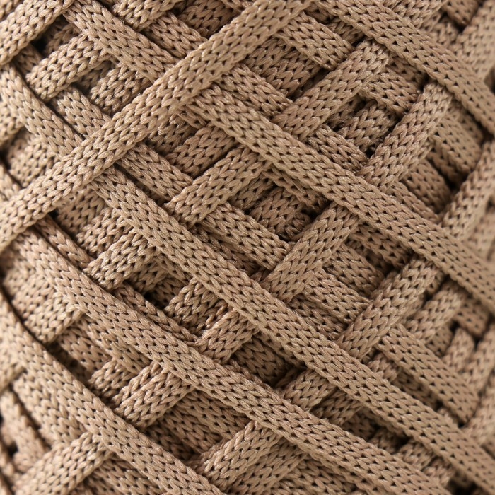 Шнур для вязания 100% полиэфир, ширина 3 мм 100м (латте) Шнур для вязания 100% полиэфир, ширина 3 мм 100м (латте)