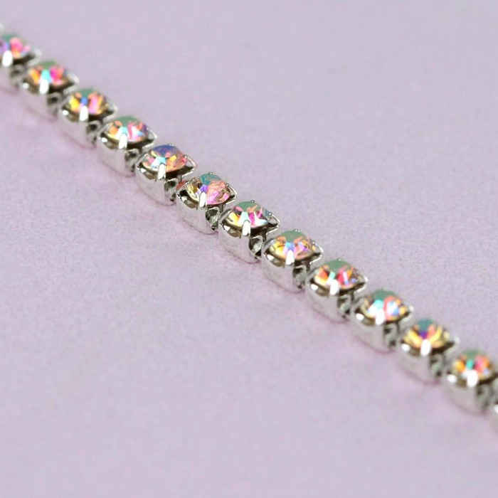 Цепь со стразами, с голографией, металл, стекло, 3 мм, 9 ± 1 м, цвет серебряный Цепь со стразами, с голографией, металл, стекло, 3 мм, 9 ± 1 м, цвет серебряный