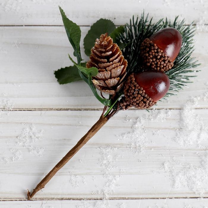 Декор  Декор "Зимнее очарование" два жёлудя с шишкой на ветке, 15 см