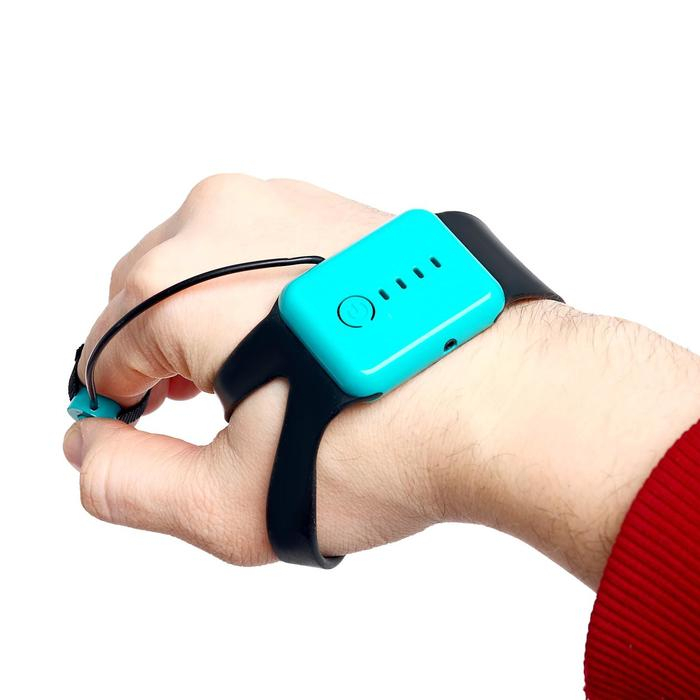 Машина радиоуправляемая «Джип-акробат», 4WD, управление жестами, работает от аккумулятора, цвет красный Машина радиоуправляемая «Джип-акробат», 4WD, управление жестами, работает от аккумулятора, цвет красный