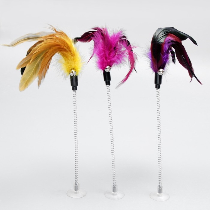 Дразнилка на прозрачной присоске  Дразнилка на прозрачной присоске "Перышки", 32 см, микс цветов