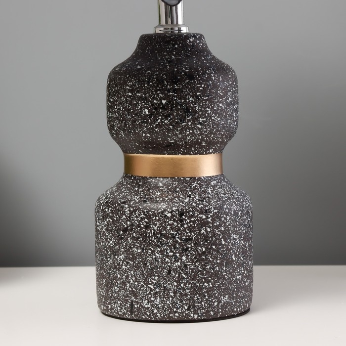 Настольная лампа Настольная лампа "Патрисия" Е14 40Вт черно-золотой 20х20х35 см