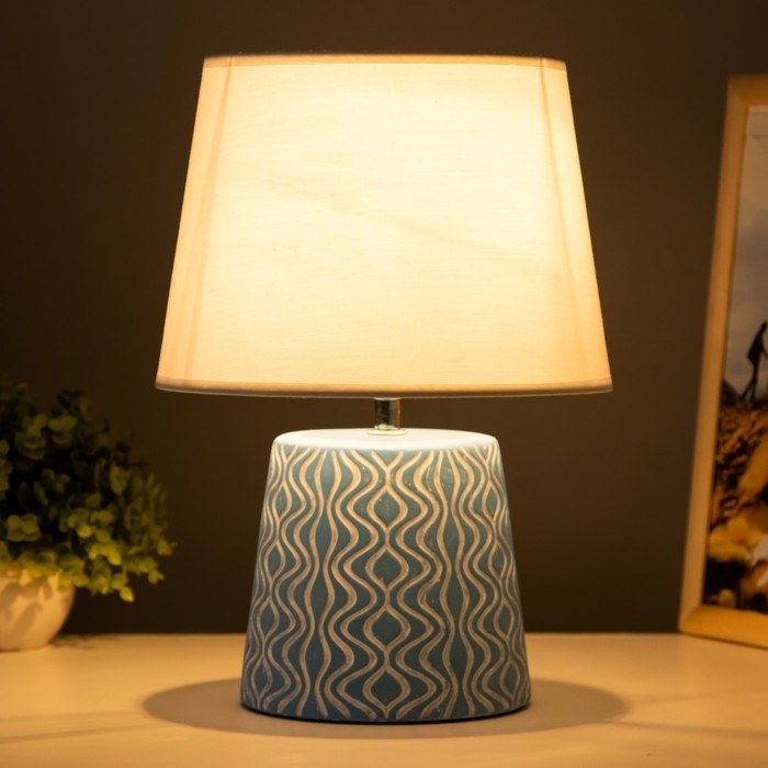 Настольная лампа Настольная лампа "Маура" Е14 40Вт голубой 23х23х33 см RISALUX