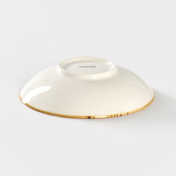 Салатник фарфоровый Magistro «Церера», 400 мл, d=16,2 см, цвет оранжевый