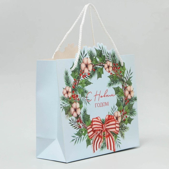Пакет подарочный новогодний «Венок», 25 х 26 х 10 см, Новый год Пакет подарочный новогодний «Венок», 25 х 26 х 10 см, Новый год