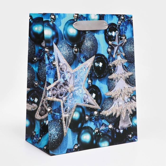 Новый год. Пакет подарочный, ламинированный, "Звезда",18 х 23 х 10 см.