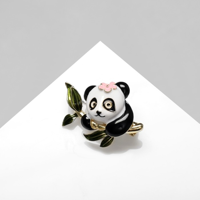 Брошь «Панда» на ветке, цветная в золоте Брошь «Панда» на ветке, цветная в золоте