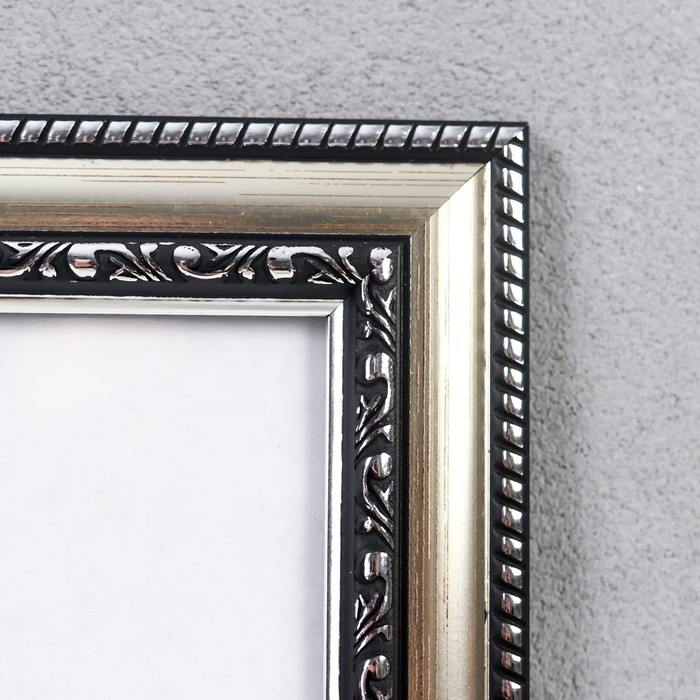 Фоторамка пластик 21х30 см серебро (790) Фоторамка пластик 21х30 см серебро (790)