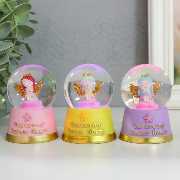 Сувенир полистоун водяной шар свет Сувенир полистоун водяной шар свет "Милый ангелочек" МИКС 4х4х6,7 см