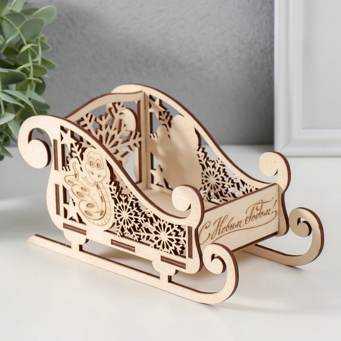 Шкатулка-сани  Шкатулка-сани "Змея. Снежинки, звёзды" 19,5х8,5х9,5 см (набор 5 деталей)
