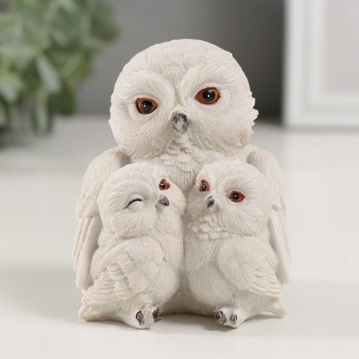 Сувенир полистоун Сувенир полистоун "Семья белых совушек" 8х7х8,5 см