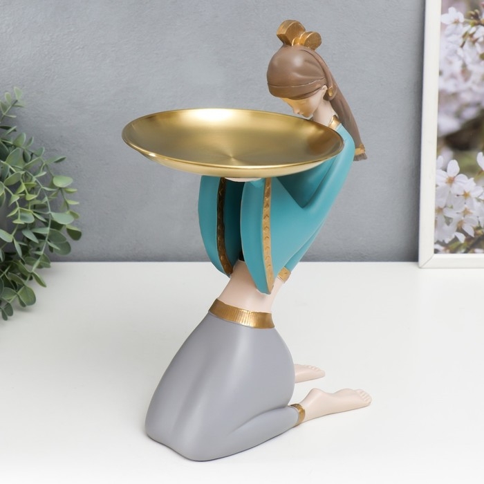 Сувенир полистоун подставка  Сувенир полистоун подставка "Девушка в африканском наряде" бежево-голубой 35х12х23 см