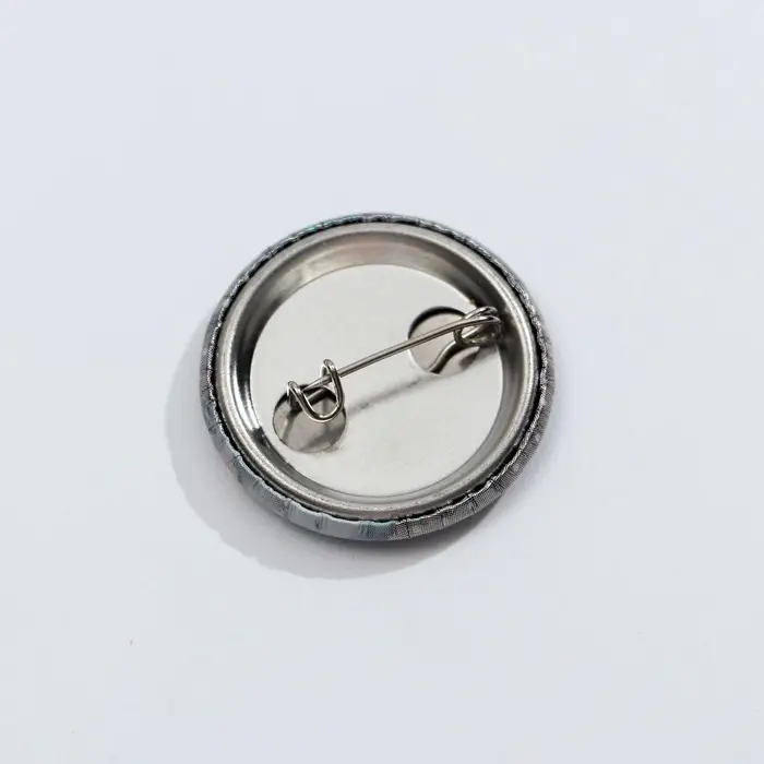 Резинки для волос 3 шт. и значок «Главный экспонат»