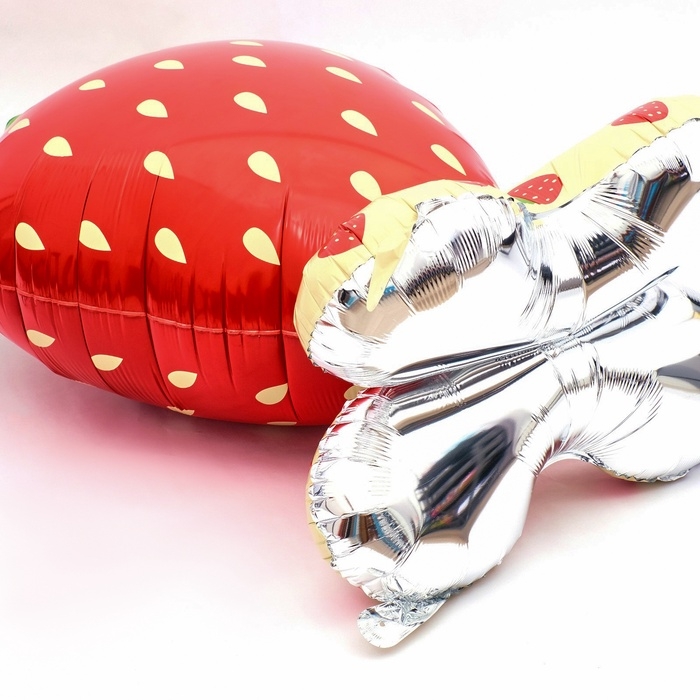 Шар фольгированный 46 Шар фольгированный 46" "Клубника", на подставке