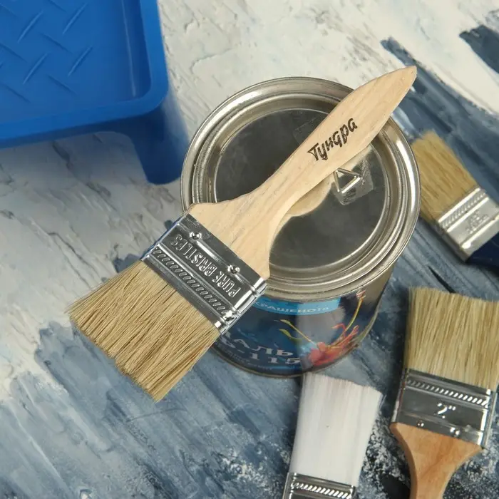 Кисть плоская ТУНДРА, смешанная щетина, деревянная рукоятка, 2 Кисть плоская ТУНДРА, смешанная щетина, деревянная рукоятка, 2", 50 мм