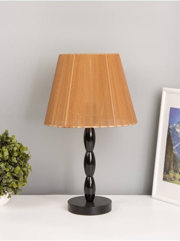 Лампа настольная BayerLux ЭКО Лампа настольная BayerLux ЭКО "Капа" 1х40Вт Е27 черный/бежевый 25х25х42см