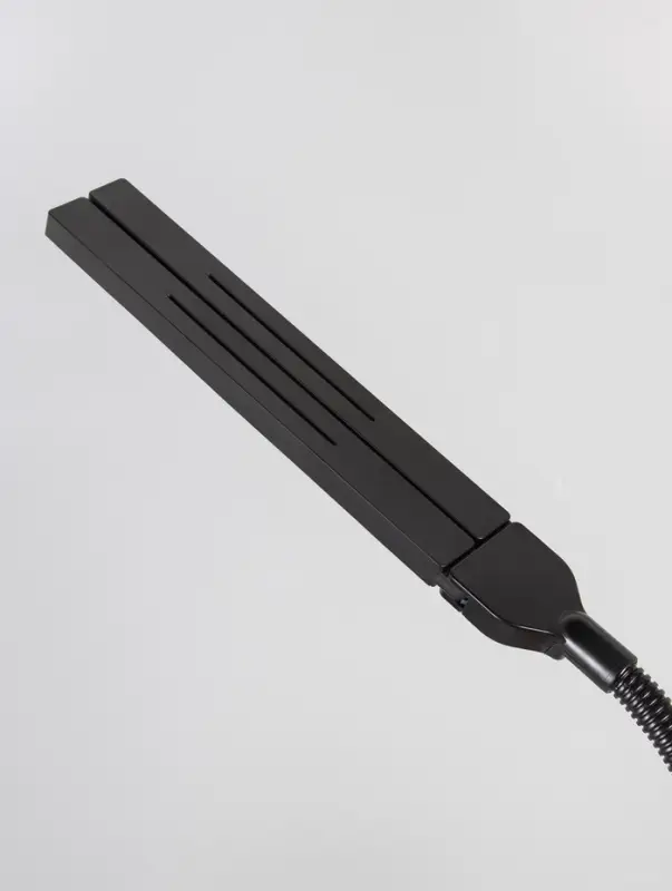 Настольная лампа &laquo;Семи&raquo;, LED, 5 Вт, 6000К, чёрный, 7.5&times;10.5&times;65 см