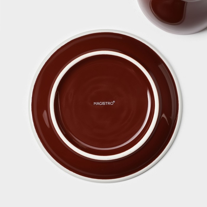Кофейная пара фарфоровая Magistro Coffee time, 2 предмета: чашка 280 мл, блюдце d=15,5 см, цвет коричневый Кофейная пара фарфоровая Magistro Coffee time, 2 предмета: чашка 280 мл, блюдце d=15,5 см, цвет коричневый