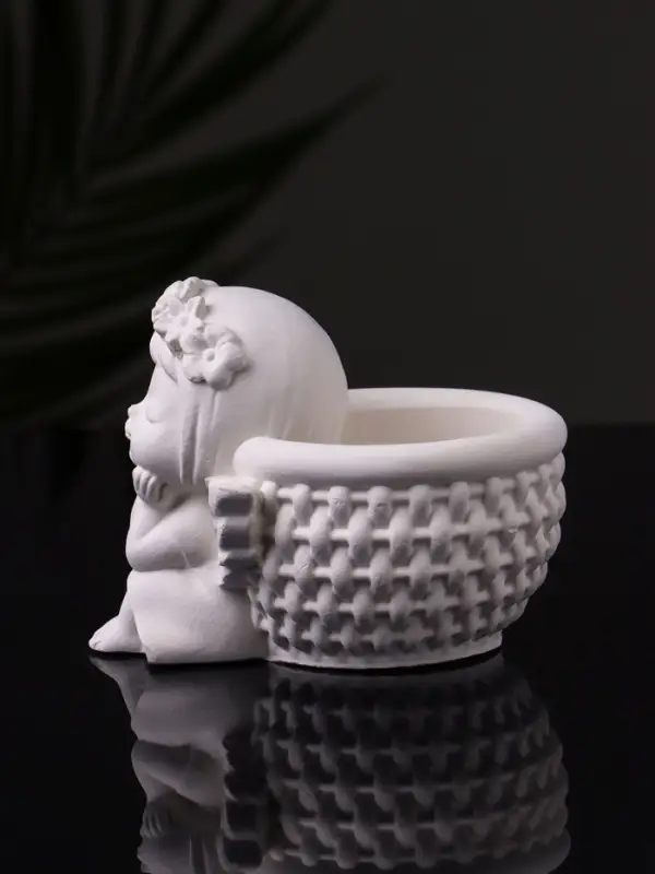 Подсвечник на 1 свечу &laquo;Ангел с корзинкой&raquo;, гипс, 9&times;6.5&times;7 см
