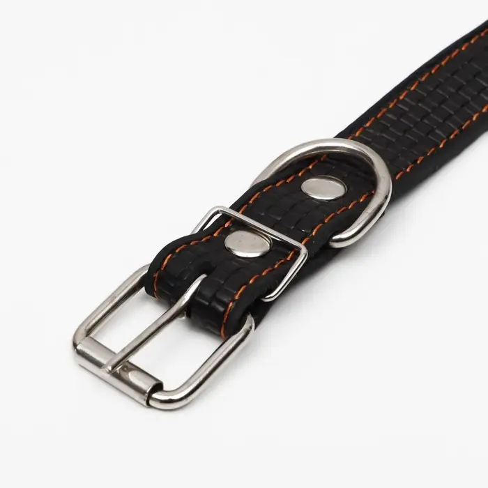 Ошейник кожаный с тиснением на синтепоне, 65&times;3 см, ОШ 40-55 см, чёрный