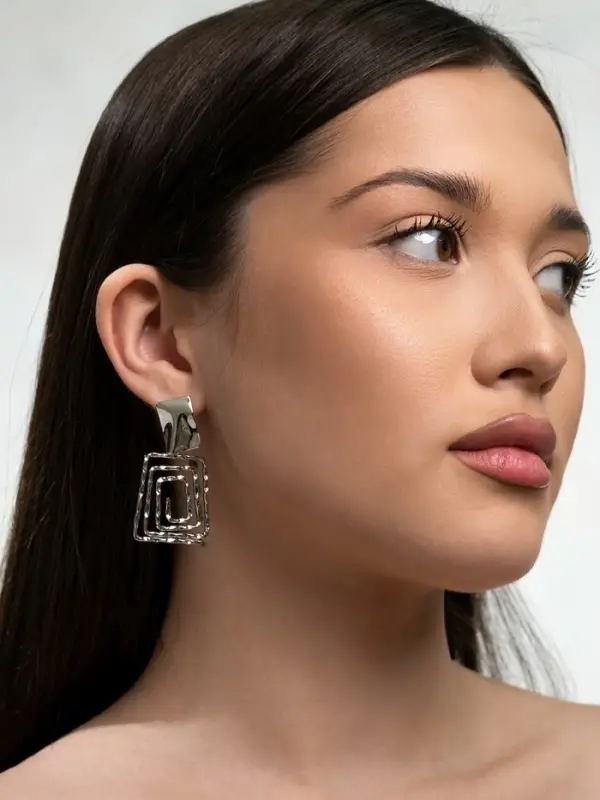 Серьги металл &laquo;Врата&raquo;, два квадрата, цвет серебро