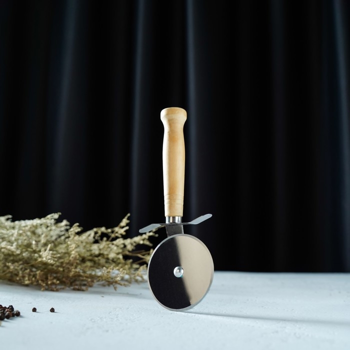 Нож для пиццы и теста Доляна «Классик», 18 см, цвет бежевый Нож для пиццы и теста Доляна «Классик», 18 см, цвет бежевый