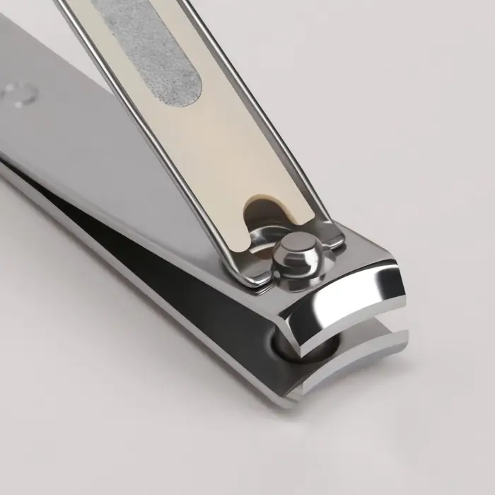 Кусачки книпсер маникюрные, с пилкой, 6 см, цвет серебристый