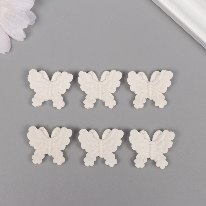 Декор для творчества полистоун Декор для творчества полистоун "Бабочки" белый набор 6 шт 2,7х2,5 см