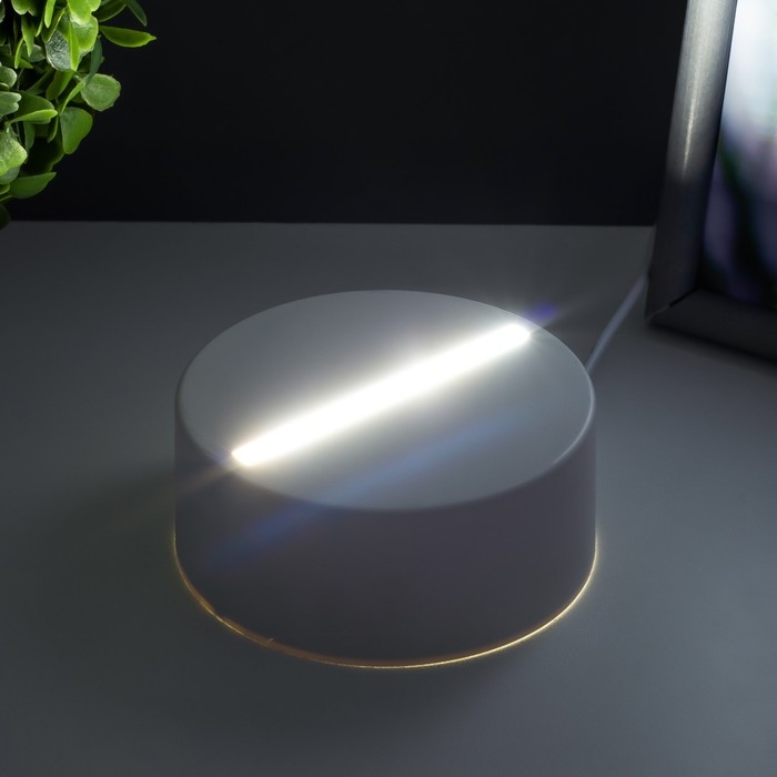 Основание светильника LED 3 режима 3000-6000К USB белый 9,5х9,5х4 см RISALUX Основание светильника LED 3 режима 3000-6000К USB белый 9,5х9,5х4 см RISALUX