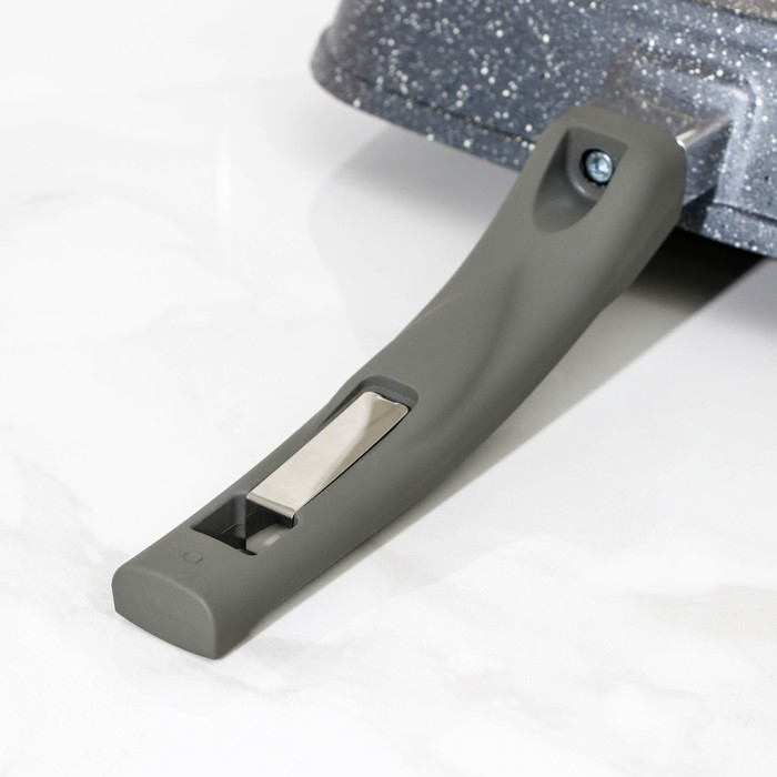 Сковорода-гриль квадратная «Гранит», 26×26 см, пластиковая ручка, стеклянная крышка, антипригарное покрытие, цвет серый Сковорода-гриль квадратная «Гранит», 26×26 см, пластиковая ручка, стеклянная крышка, антипригарное покрытие, цвет серый