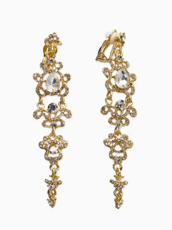 Серьги клипсы для ушей висячие со стразами QF &laquo;Ажур&raquo;, белые в золоте