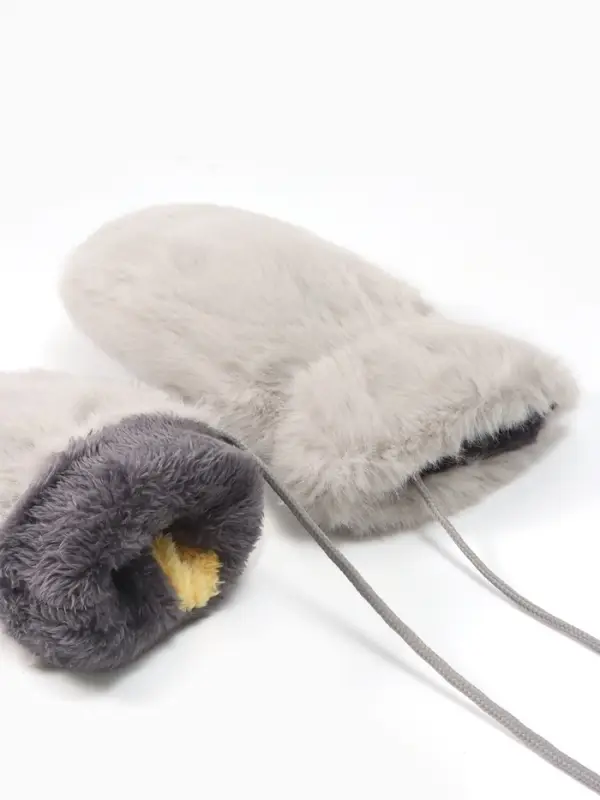 Варежки подросковые MINAKU, пушистые, 20 см цв.серый