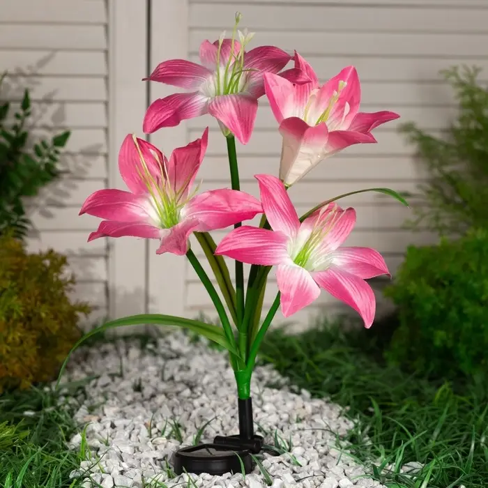 Садовый светильник &laquo;Лилия розовая&raquo;, уличный, на солнечной батарее, 80 см, 4 LED, свечение мульти