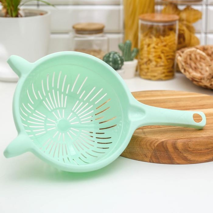 Дуршлаг кухонный, 1,6 л, d=19 см, цвет МИКС Дуршлаг кухонный, 1,6 л, d=19 см, цвет МИКС