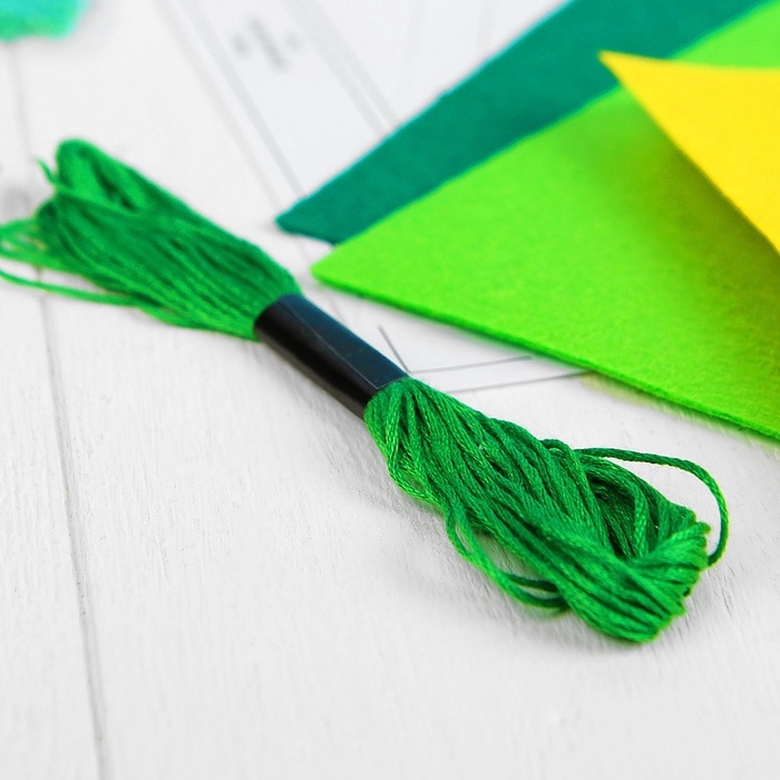 Набор для создания пасхальной корзинки из фетра «Лужайка» Набор для создания пасхальной корзинки из фетра «Лужайка»