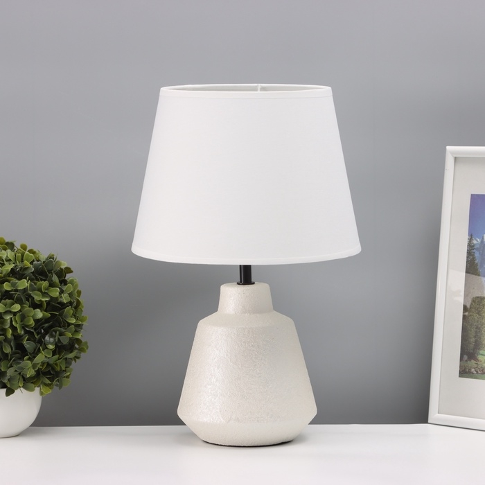 Лампа настольная Лампа настольная "Лили" 1х40Вт Е27 жемчуг 25х25х38,,5см