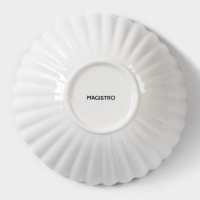 Салатник фарфоровый Magistro «Цветок», 0,45 л, d=16 см, цвет белый