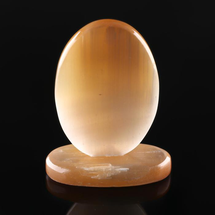 Икона овал на поставке с фоном Икона овал на поставке с фоном"Б.М.Неувядаемый цвет", селенит