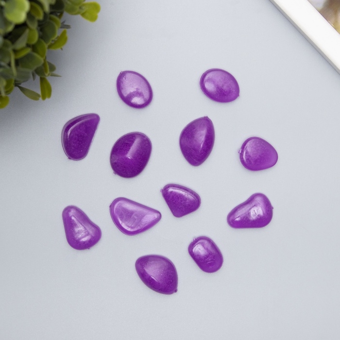 Декор для творчества пластик светится в темноте  Декор для творчества пластик светится в темноте "Фиолетовые камешки" набор 12 шт
